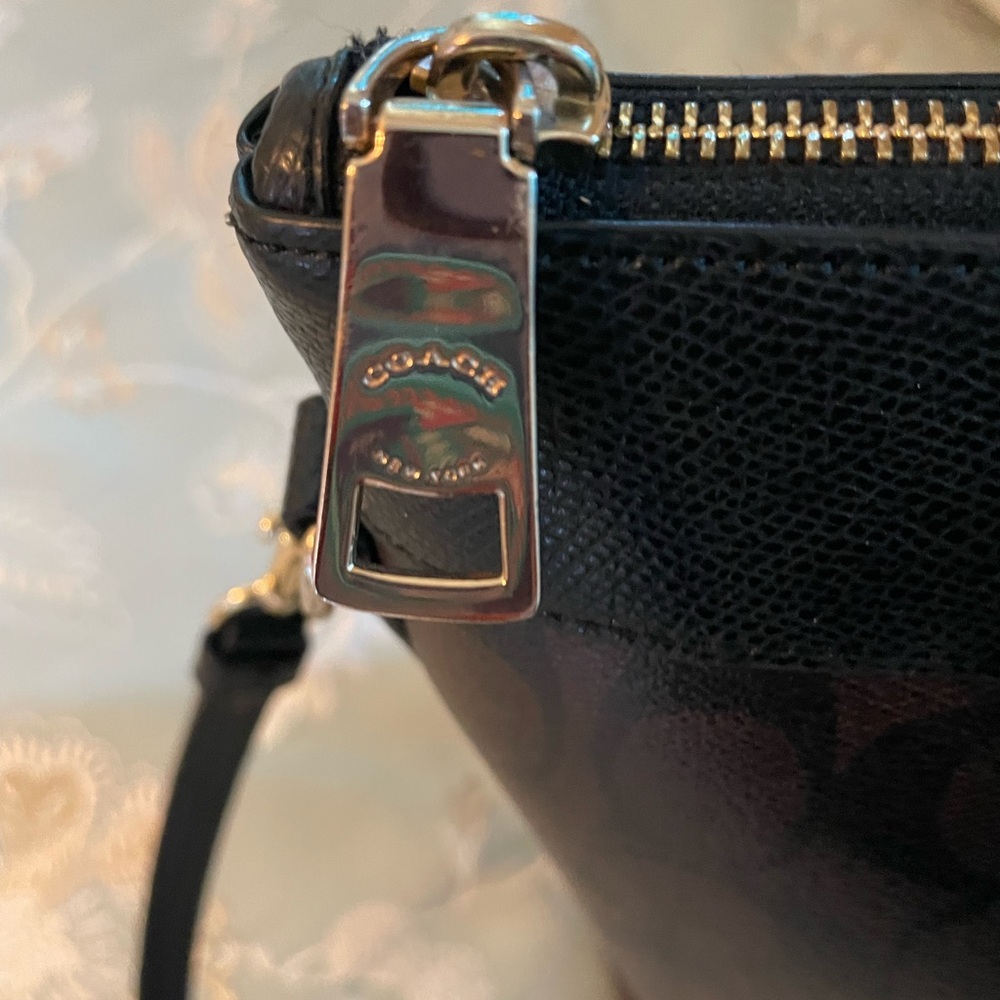 Coach City Tote - Picture 6 of 7